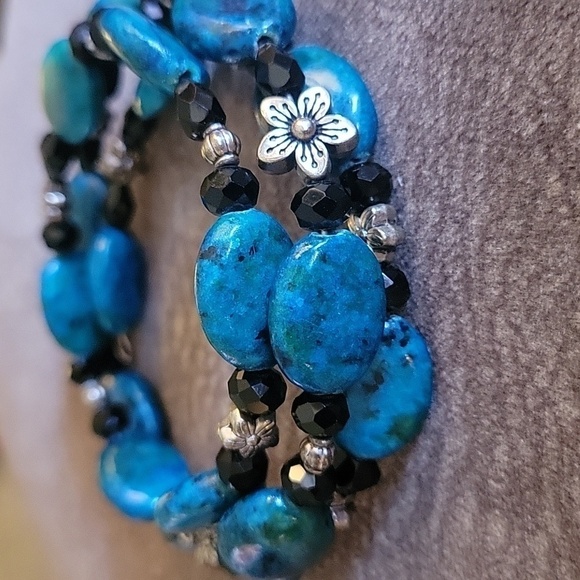 Handmade Western Chrysocolla Glass Floral Beaded Wrap Bracelet - Picture 3 of 4
